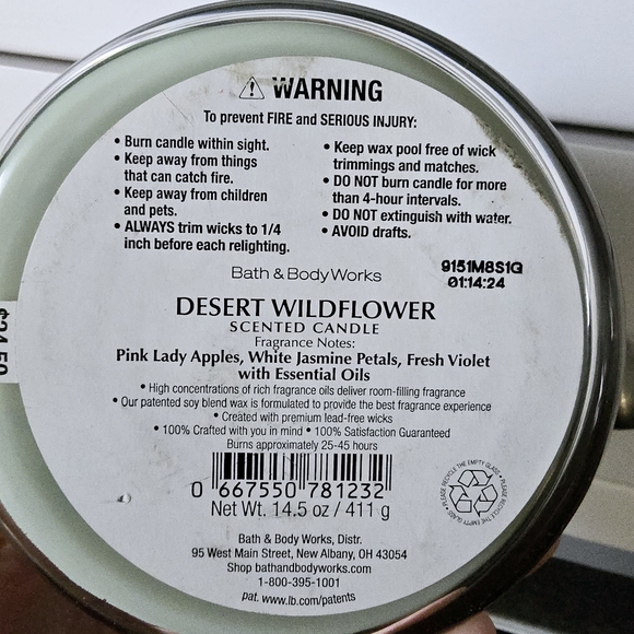 Bath & Body Works Desert Wildflower Scented Candle with Green Base - Picture 3 of 3